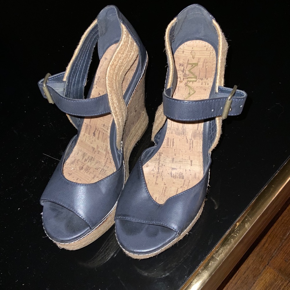 Mia Brand Size 8 Espadrille Wedges